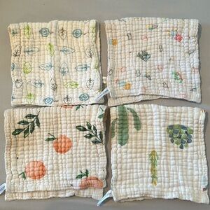 4pk muslin wash cloth or burp cloth